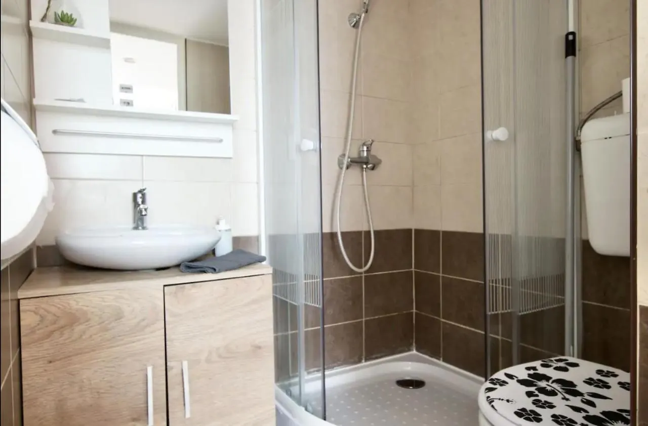 Standard Apartment By Hi5 - Wesselenyi Street Budapest 0*,